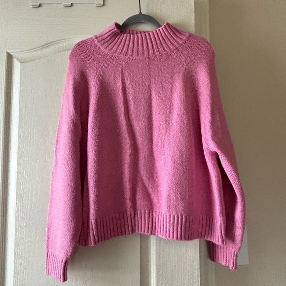 Old Navy sweater - Picture 1 of 2